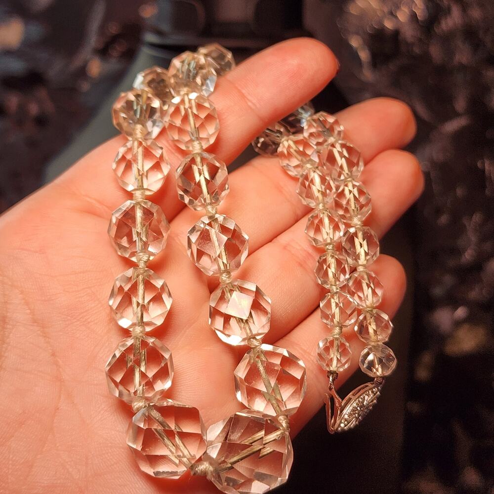 Vtg Faceted Quartz Crystal Graduated Hand Knotted Necklace 14K White Gold Clasp - Picture 8 of 10